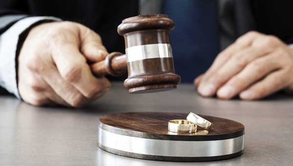 وکیل برای طلاق به درخواست زوجه
